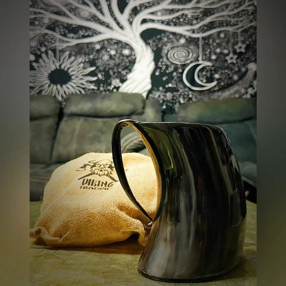 Black Viking Drinking Horn Mug large - Picture 2 of 12
